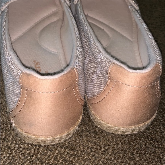 Grasshoppers Espadrilles (WORN ONCE) - Picture 5 of 6